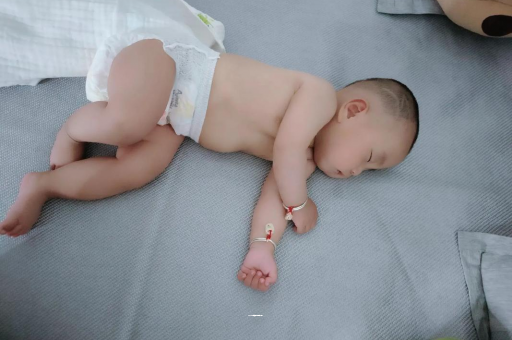 上杭几个月宝宝会抬头